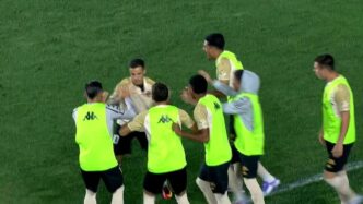 Pedrinho xinga árbitro em Vasco x Bahia - Vasco da Gama