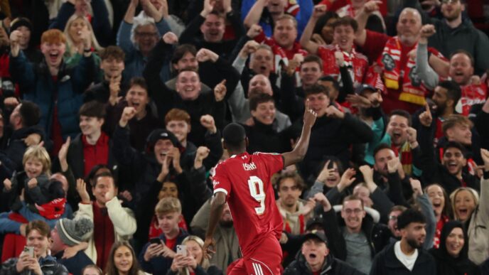 Isak estreia pelo Liverpool - Liverpool