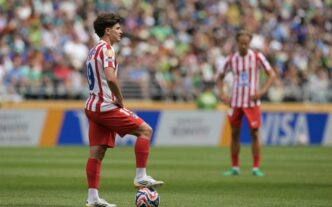 Julián Alvarez é um dos destaques do Atlético de Madrid (Foto: Juan Mabromata/AFP)