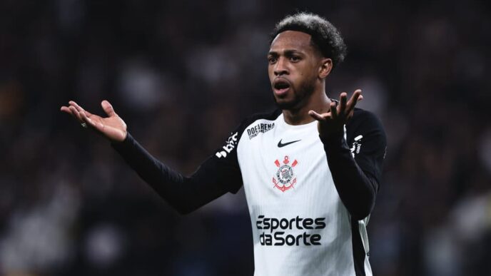 Fifa condena Corinthians por pendência na contratação de José Martínez (Foto: Ettore Chiereguini/AGIF)