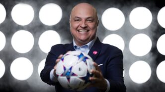 Andre-Henning–11-