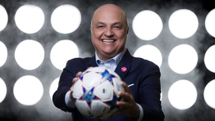 Andre-Henning–11-