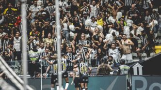 Atlético-MG Bolívar Bernard comemoração torcida