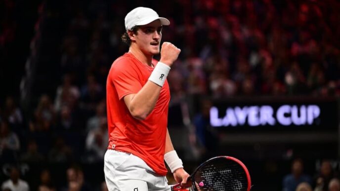 João Fonseca na vitória na estreia da Laver Cup (Divulgação)
