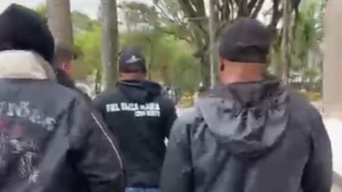 Torcida do Corinthians faz reunião no Parque São Jorge (Foto: Reprodução/ Gaviões da Fiel)