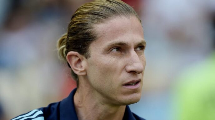 Filipe Luís durante o clássico entre Flamengo e Fluminense, pelo Campeonato Carioca