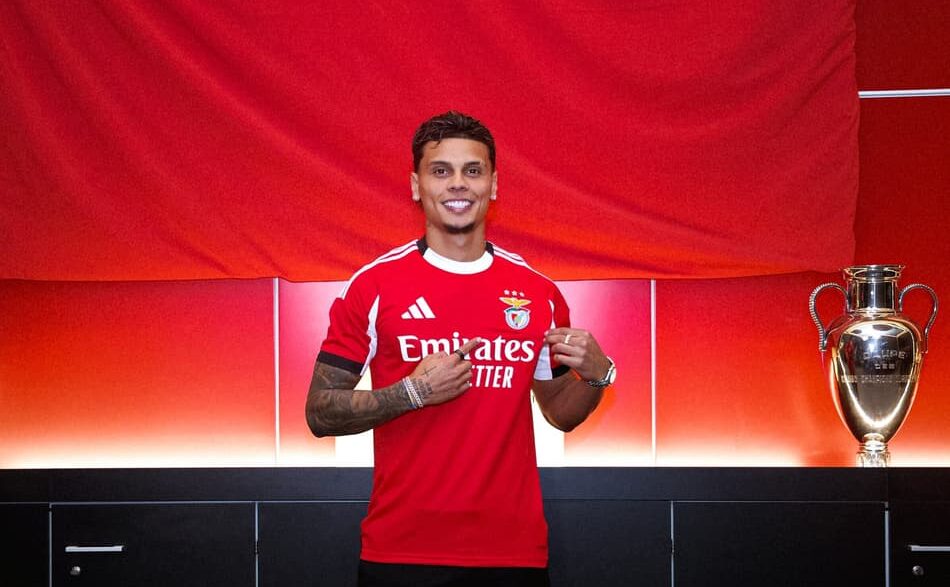 Richard Ríos, ex-Palmeiras, em sua apresentação no Benfica (Foto: Reprodução/X/Benfica)