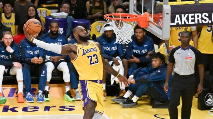 LeBron James e seu filho Bronny James em evento da NBA