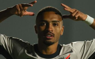Leozinho Athletico Athletic gol comemoração