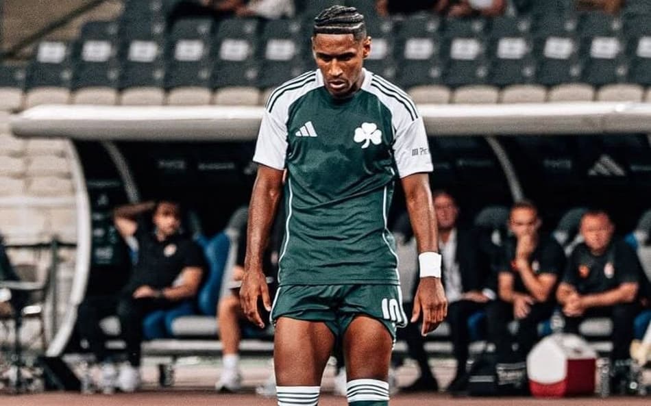Tetê em ação pelo Panathinaikos, da Grécia (Foto: Divulgação)