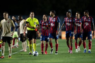 Arbitragem polêmica em Vasco x Bahia - Bahia