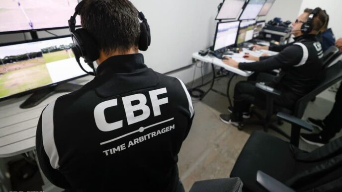Arbitragem brasileira tem passado pro treinamento contínuo para diminuir erros