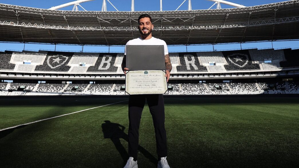 Alex Telles cidadão honorário Rio — foto ilustrativa