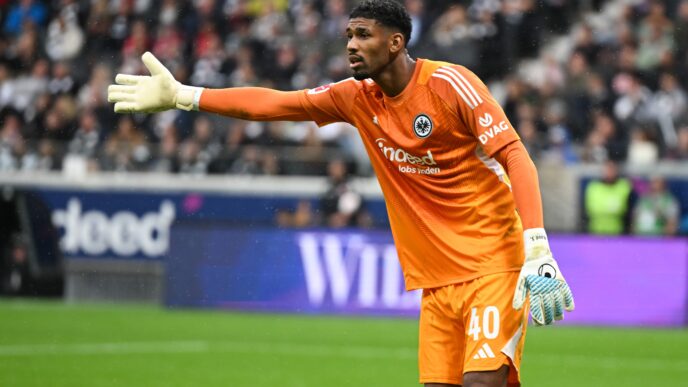 Kauã Santos volta ao gol do Frankfurt - Eintracht Frankfurt