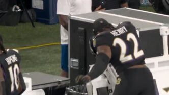 Derrick Henry na partida contra o Detroit Lions em partida válida pela semana 3 da NFL (Foto: Reprodução)