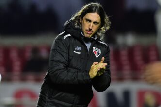 Fluminense contrata Luís Zubeldía - Fluminense