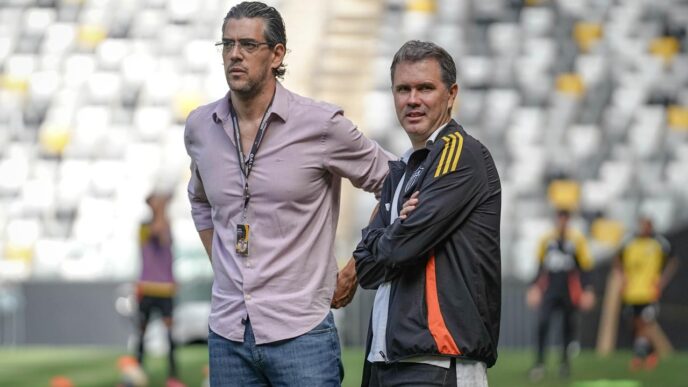 Atlético-MG renova com jovens da base - Atlético-MG