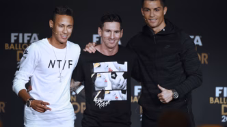 Messi conquistou a Bola de Ouro em 2015, superando Cristiano Ronaldo e Neymar