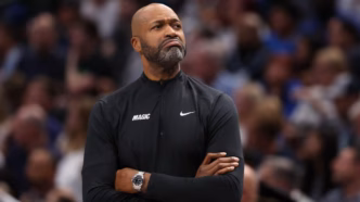 Jamahl Mosley, técnico do Orlando Magic e um dos favoritos ao prêmio de Técnico do Ano da NBA.