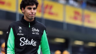 Gabriel Bortoleto em ação na Fórmula 1 durante o GP do Azerbaijão.