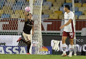 Nuno Moreira comemora gol do Vasco contra o Fluminense, um dos lances do clássico.