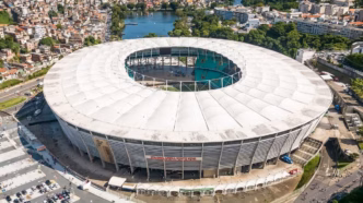 Vista aérea da Arena Fonte Nova, um dos possíveis alvos de investimento do Grupo City.