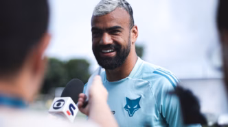 Fabrício Bruno, zagueiro do Cruzeiro, retorna de amistosos da seleção brasileira para partida contra o Fortaleza.