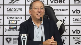 John Textor, controlador do Botafogo, em evento do clube.