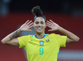 Amanda Gutierres com a camisa da Seleção Brasileira em partida da Copa América Feminina.