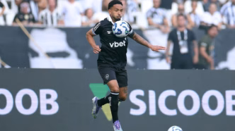 Vitinho, do Botafogo, convocado para a Seleção Brasileira.