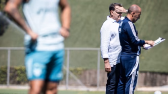 Pedro Lourenço e Leonardo Jardim em evento do Cruzeiro.