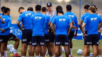 Rogério Ceni comanda treino do Bahia em preparação para o clássico Ba-Vi pelo Brasileirão.