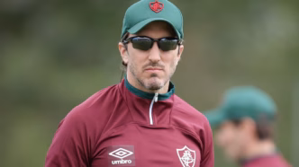 Fernando Zubeldía, técnico do Fluminense, em treinamento. Foto: Marcelo Gonçalves / Fluminense FC.