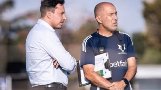 Técnico Leonardo Jardim e o vice-presidente Pedro Junio em evento do Cruzeiro.