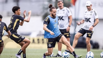 Treino do Santos no CT Rei Pelé com foco nos próximos jogos.