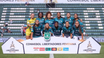 Deportivo Cali em campo, finalista da Libertadores Feminina.