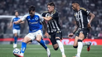 Kaio Jorge, do Cruzeiro, em campo durante partida contra o Atlético-MG.