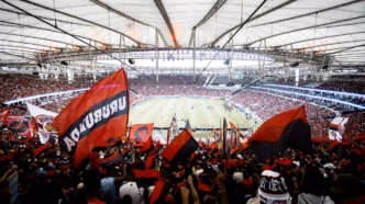 Torcida do Flamengo no Maracanã antes do jogo contra o Racing pela semifinal da Libertadores.