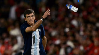 Gustavo Costas comandando o Racing contra o Flamengo na Libertadores.