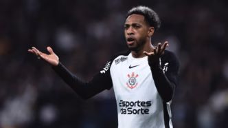 José Martínez ausente nos treinos do Corinthians.