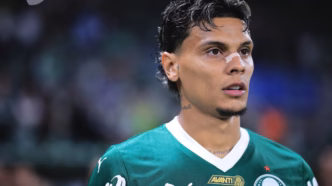 Richard Ríos em ação pelo Palmeiras