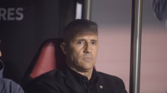 Hernán Crespo comandando o São Paulo em jogo.