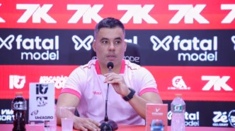Jair Ventura em entrevista coletiva após a vitória do Vitória contra o Ceará pelo Brasileirão.
