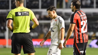 Rafael Rodrigo Klein (RS) foi o responsável pela arbitragem no jogo entre Santos e Vitória