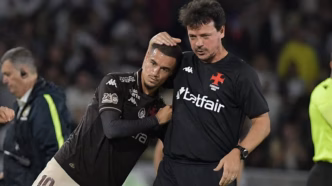 Coutinho e Diniz comemoram vitória do Vasco.