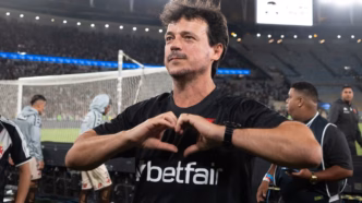 Fernando Diniz em jogo do Vasco