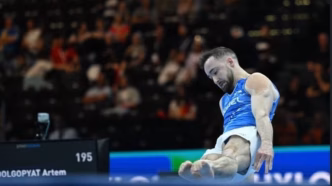 Artem Dolgopyat em ação durante o Campeonato Europeu de Ginástica.
