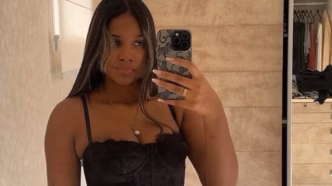 Julya, ex-parceira de Jeffinho, jogador do Botafogo, em foto de redes sociais.