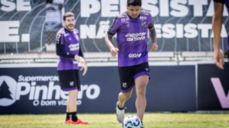 Treino do Ceará antes da partida contra o Atlético-MG.