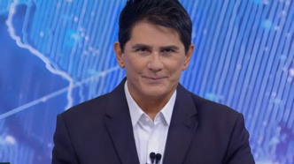 Cesar Filho, apresentador do SBT, em imagem de divulgação.